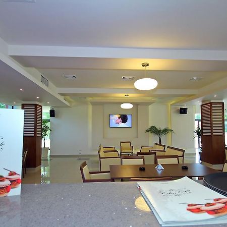 Hotel Eden Tulcea Exterior foto