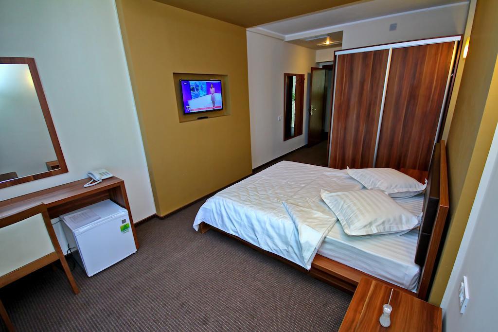 Hotel Eden Tulcea Quarto foto