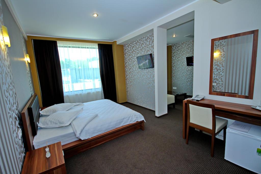 Hotel Eden Tulcea Quarto foto
