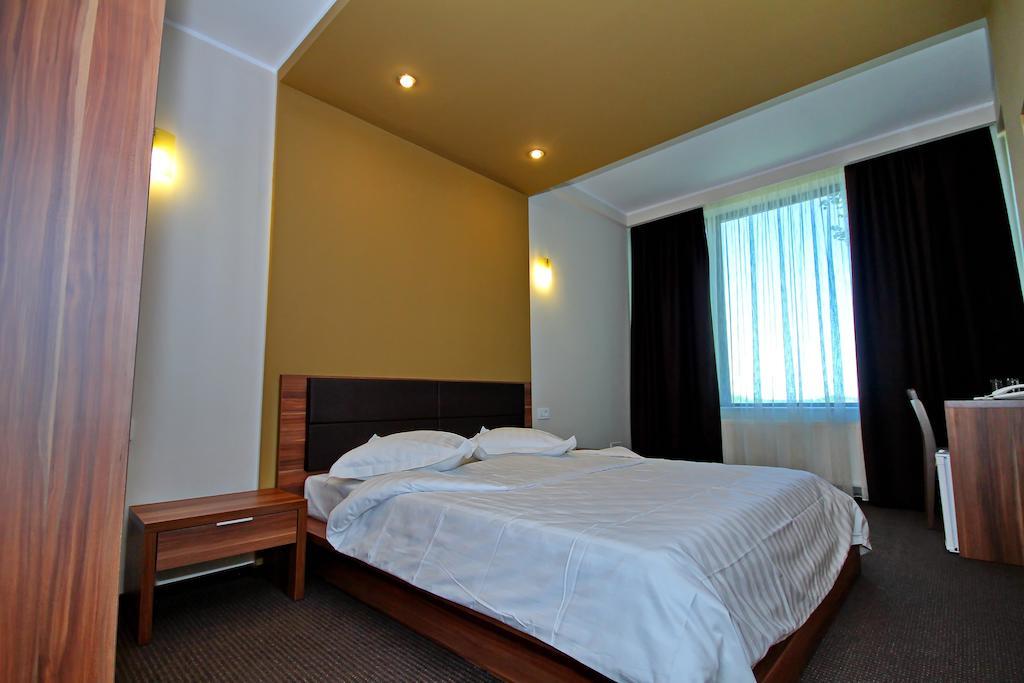 Hotel Eden Tulcea Quarto foto