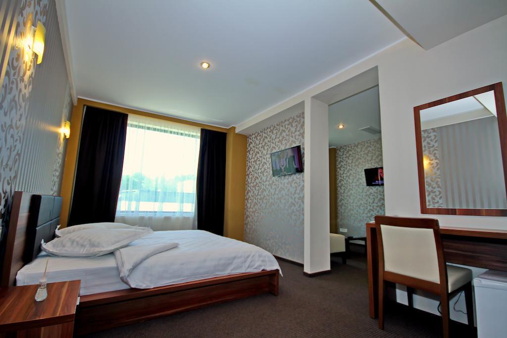 Hotel Eden Tulcea Quarto foto