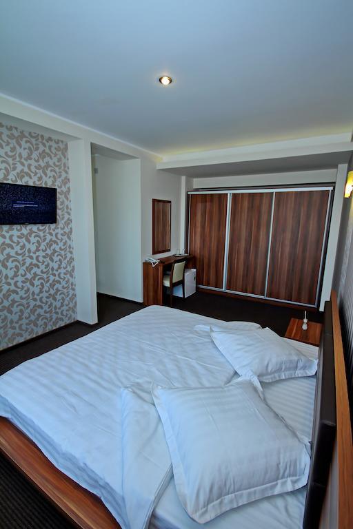 Hotel Eden Tulcea Quarto foto
